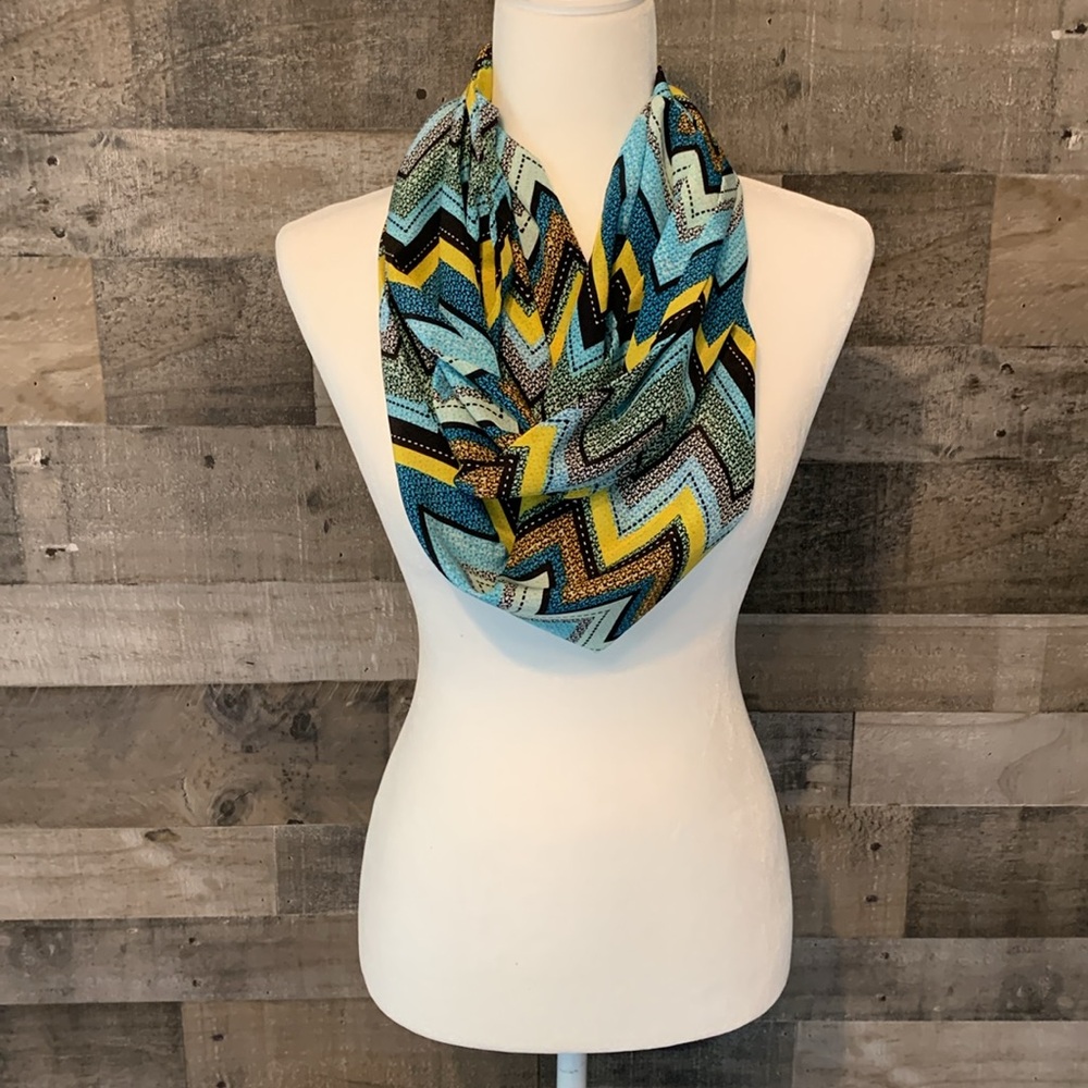 Chevron Infinity Scarf - Picture 2 of 16